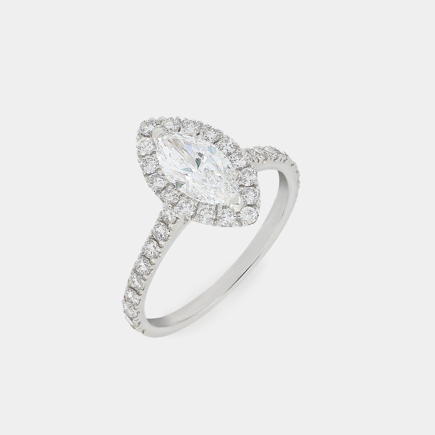 Anello solitario navette