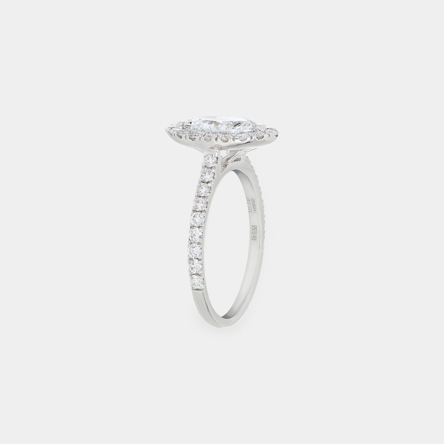 Anello solitario navette