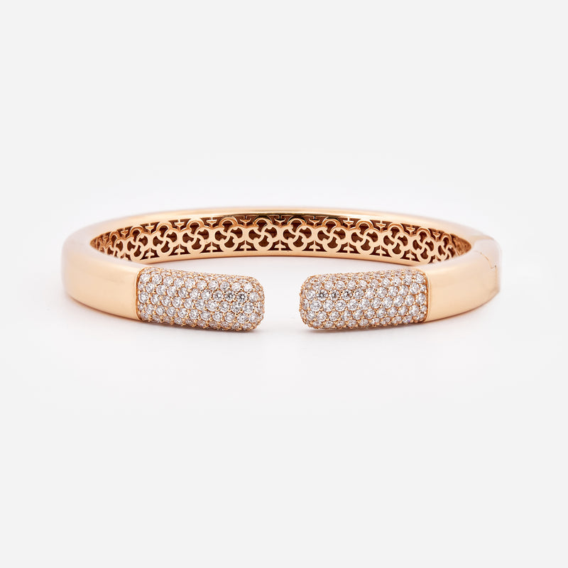 Bracciale rigido e diamanti