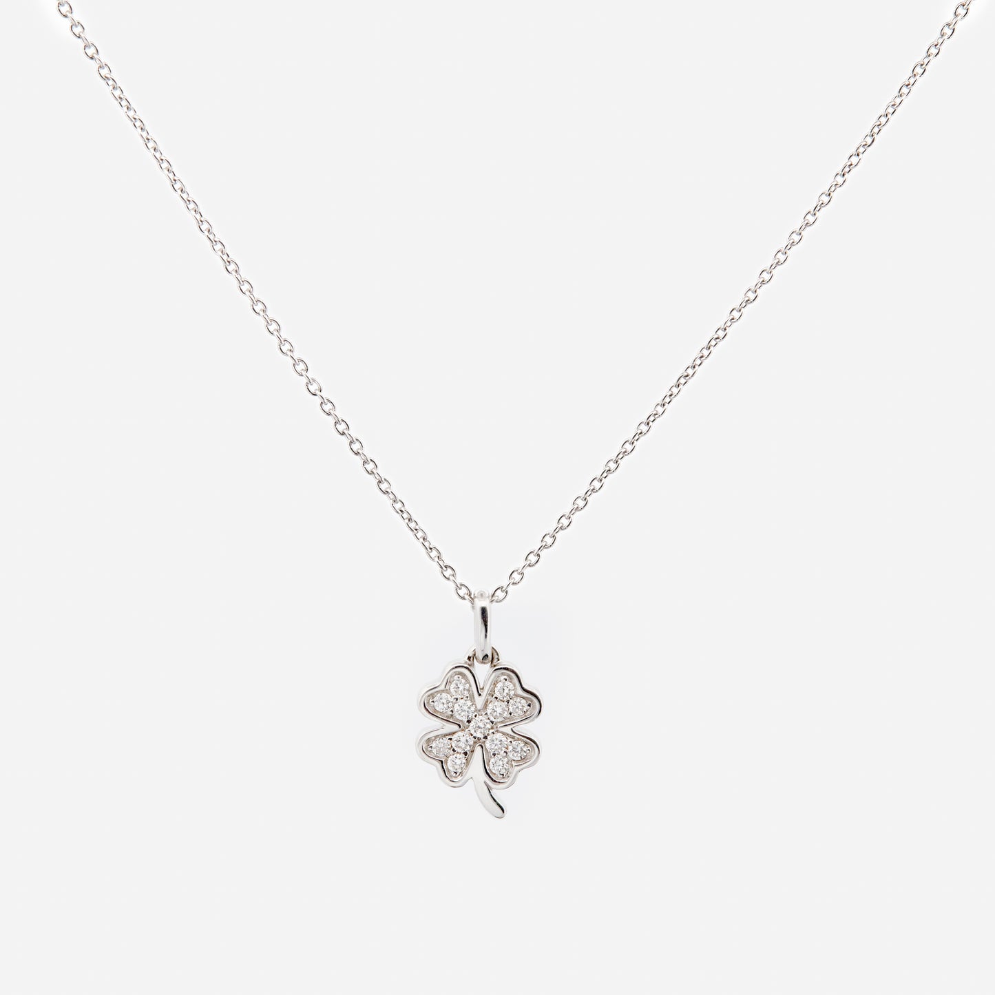 Four-leaf clover choker