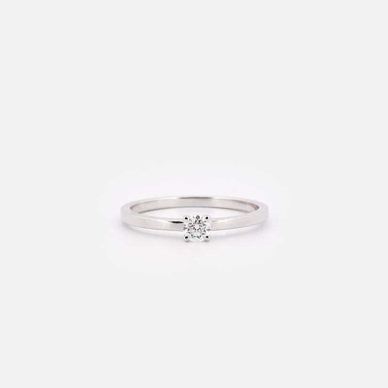 Solitaire ring