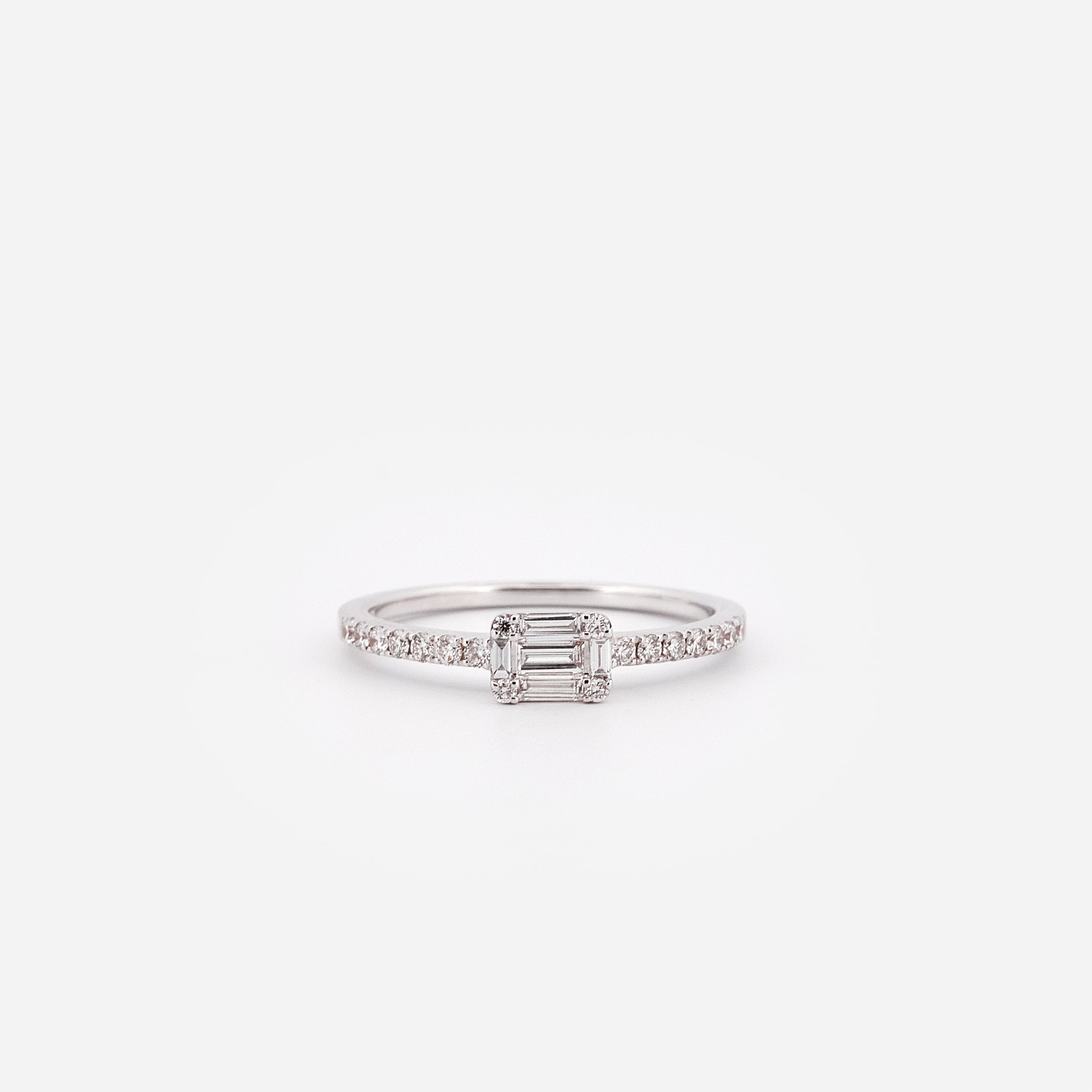 Anello solitario illusione