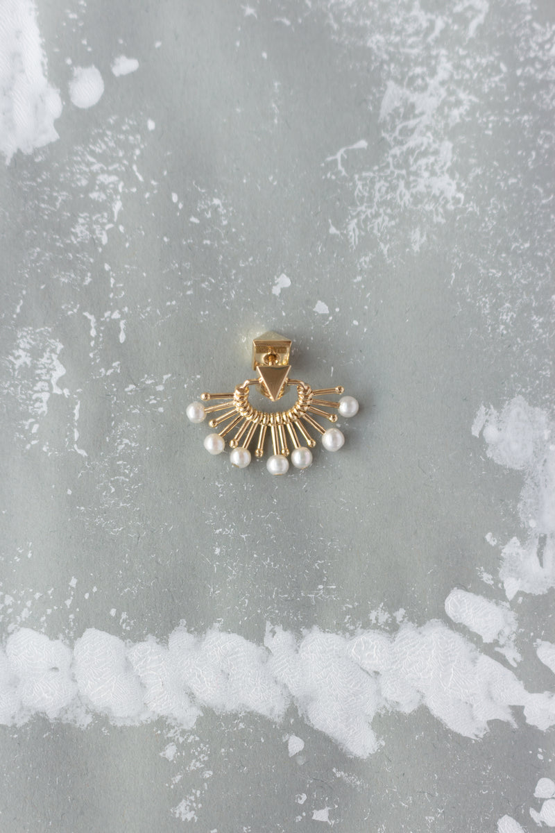 Slide + pearls mini shield earring