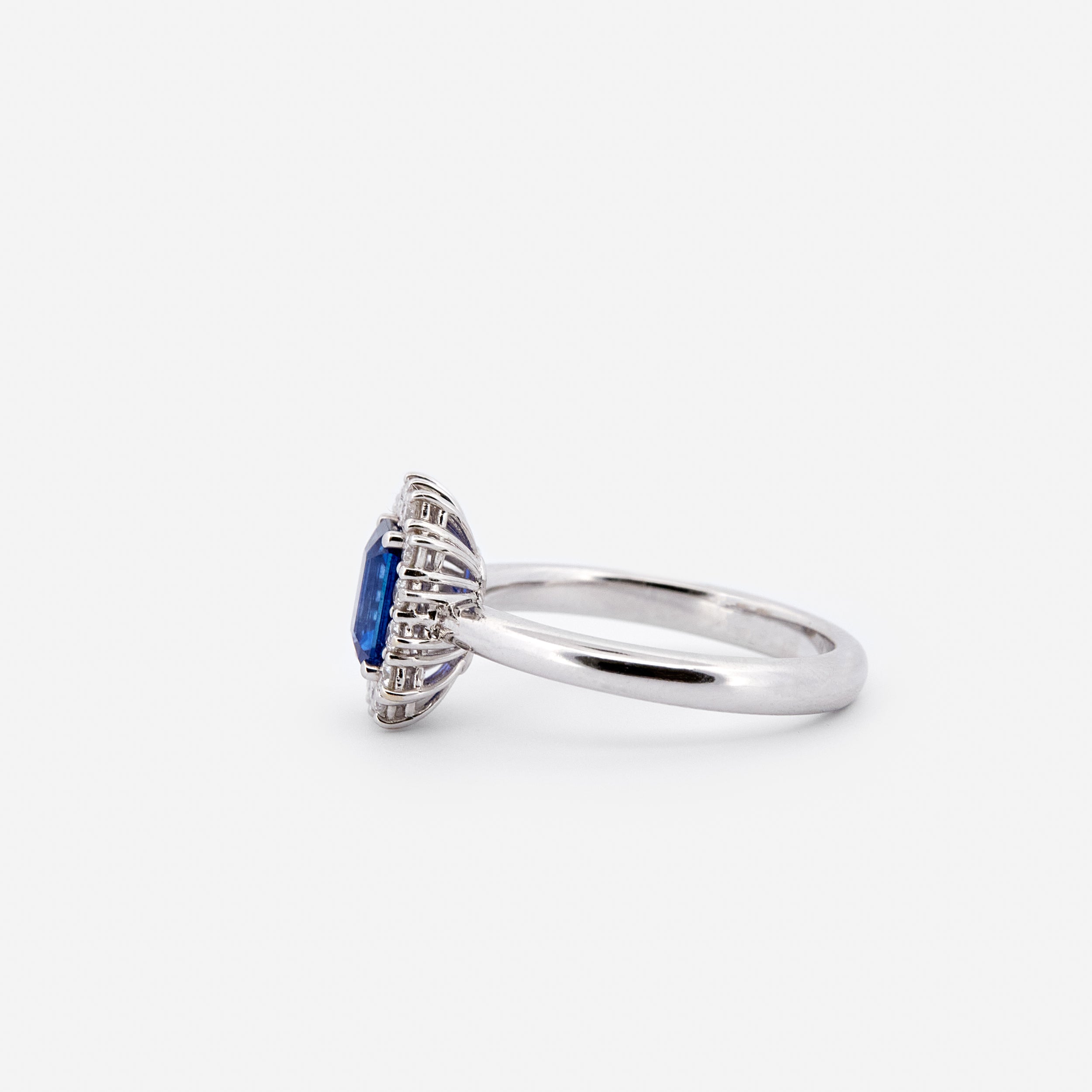 Anello Zaffiro